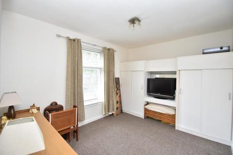 99 Arklet Road, Glasgow, G51 3XT