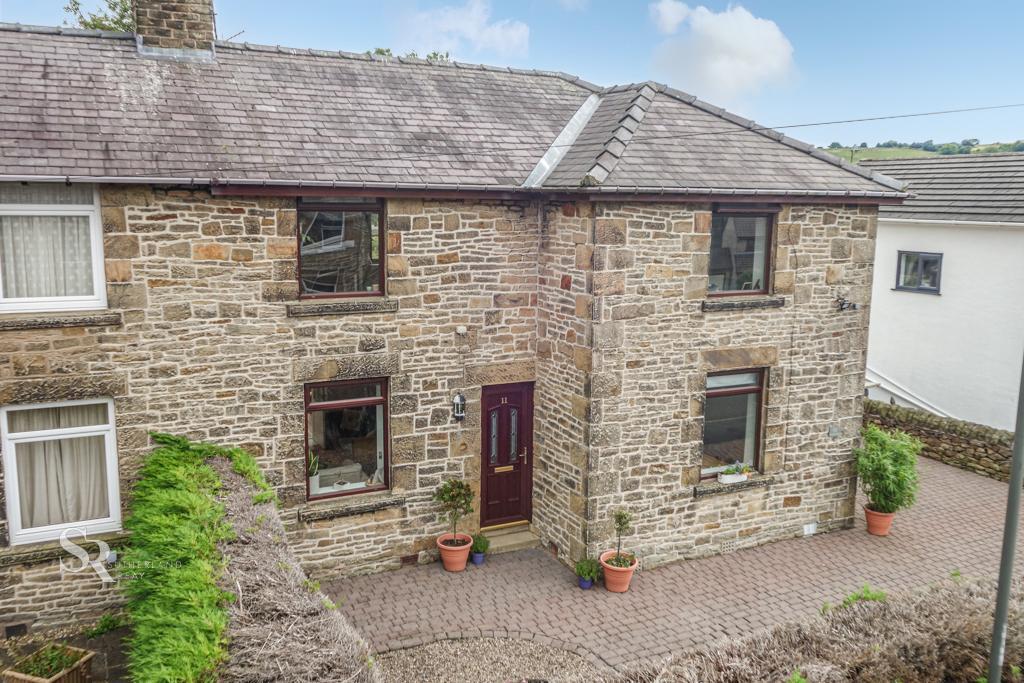Alders Avenue, Chinley, High Peak, Derbyshire, SK23 6DS 3 bed semi