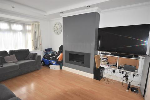 11 Burns Avenue, Basildon, SS13 3AG