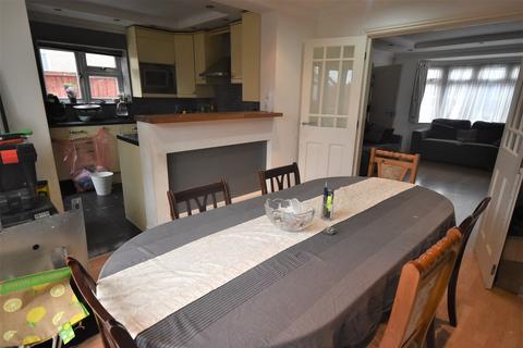 11 Burns Avenue, Basildon, SS13 3AG