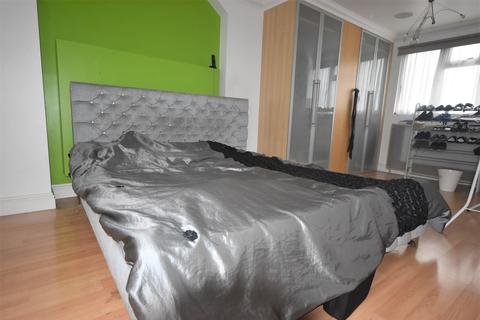11 Burns Avenue, Basildon, SS13 3AG