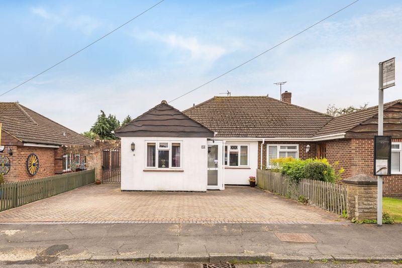 Rose Drive, Chesham 3 bed semidetached bungalow £475,000