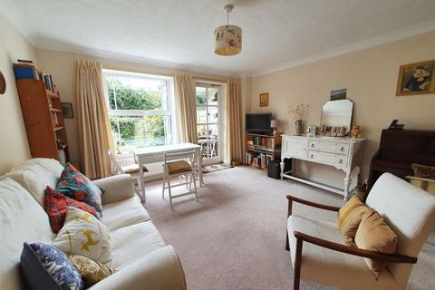 9 Whitewell Close, Barnwood, Gloucester, GL4 3TT