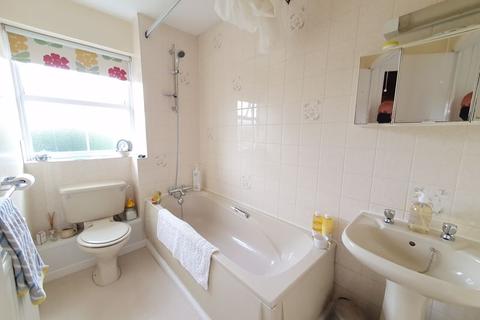9 Whitewell Close, Barnwood, Gloucester, GL4 3TT