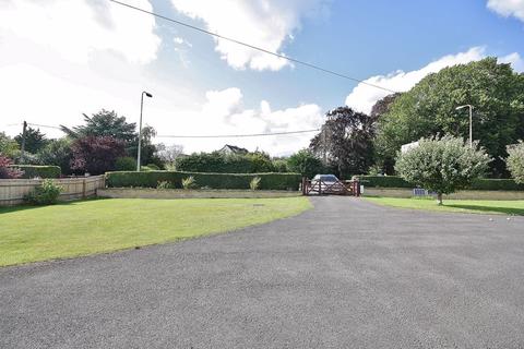17 Curbridge Road, Witney, OX28 5JT