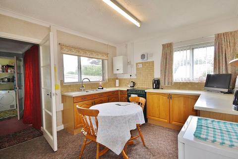 17 Curbridge Road, Witney, OX28 5JT
