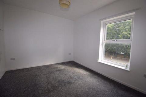 2 bedroom terraced house to rent, Church Street, Golborne