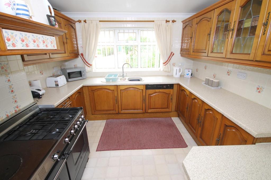 Kitchen breakfast room