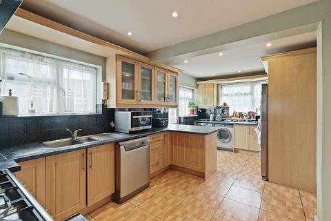 23 Oaks Road, Stanwell, Staines, TW19 7JU