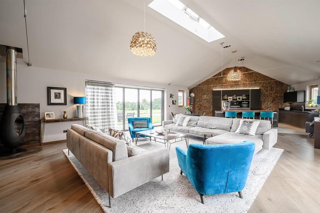 8475157-interior19v2.jpg