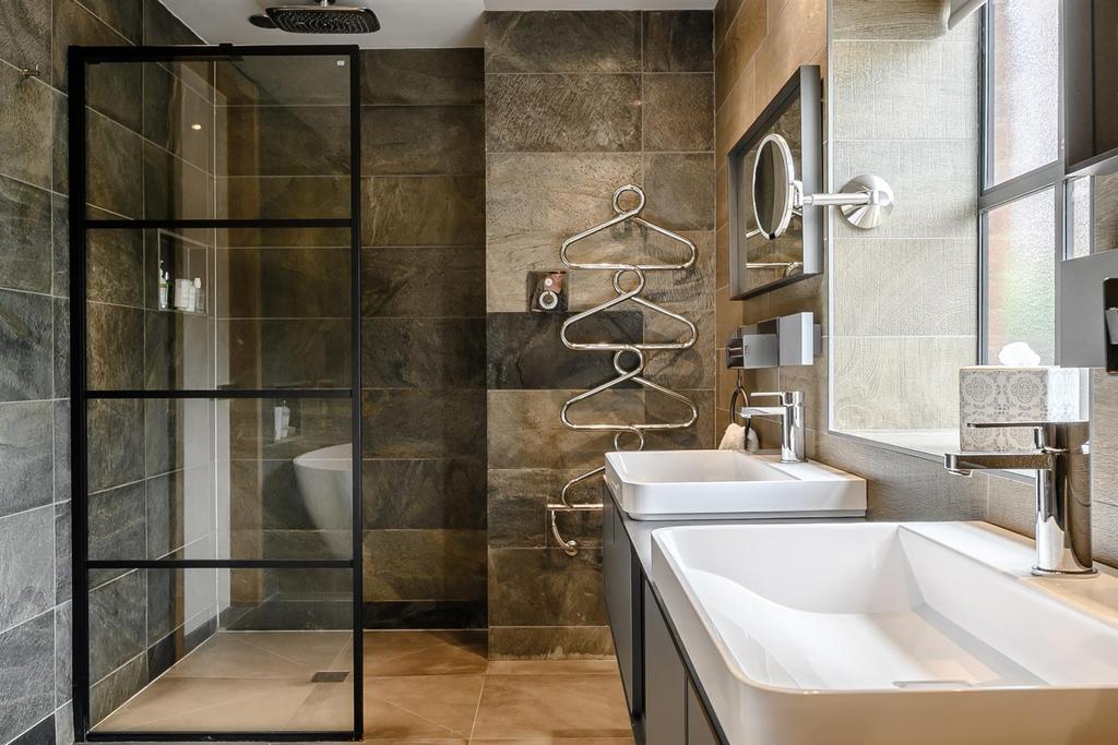 8475157-interior44.jpg