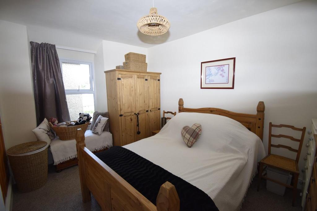 Bedroom 2.JPG