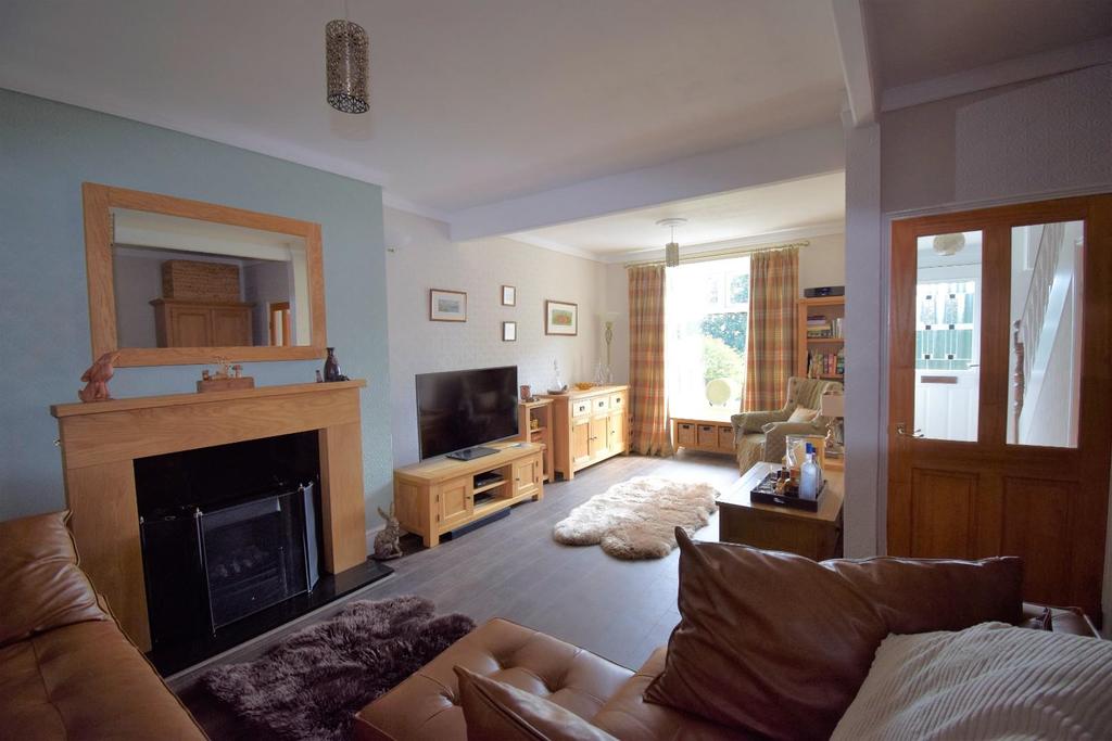Living Room.jpg