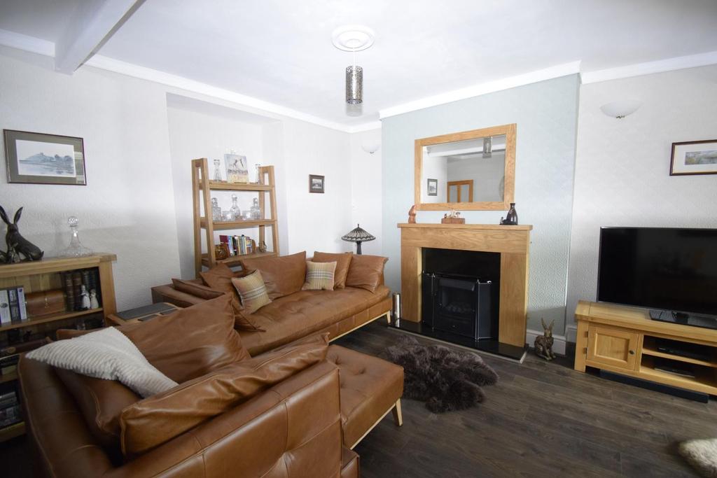 Living Room 3.JPG