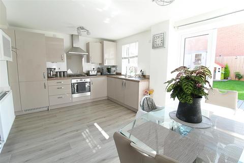 44 Petfield Drive, Anlaby, Hull, HU10 7ET