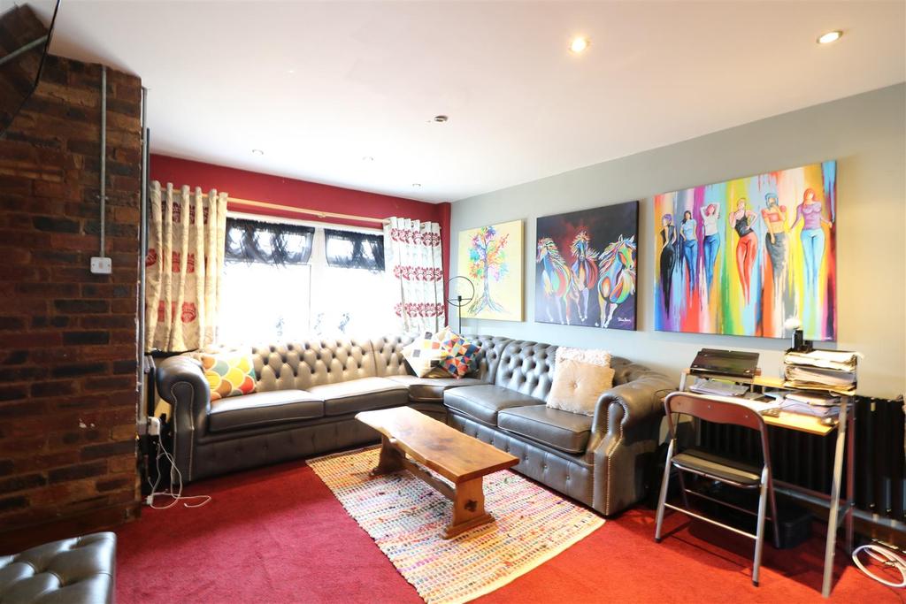 Dilke Street, Northwood, StokeOnTrent 2 bed townhouse £115,000