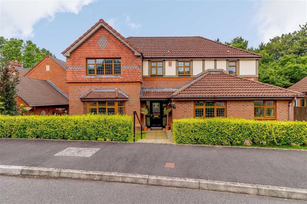 The Manor, Llantarnam, Cwmbran 4 bed detached house £600,000