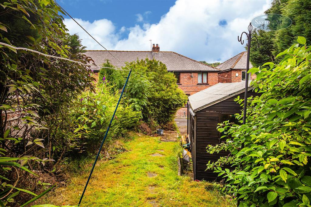 Unsliven Road, Stocksbridge, S36 1FT 3 bed end of terrace house £130,000