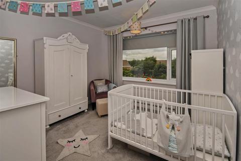 8 Ashgate Road, Willerby, Hull, HU10 6HN