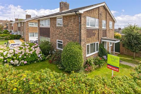 22 Boxgrove, Goring By Sea, Worthing, BN12 6BB