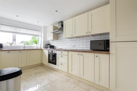 57 Pound Road, Banstead, SM7 2HS