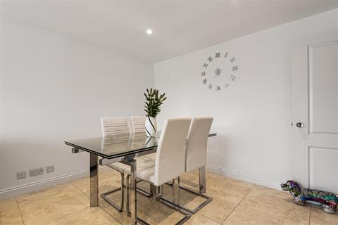 57 Pound Road, Banstead, SM7 2HS