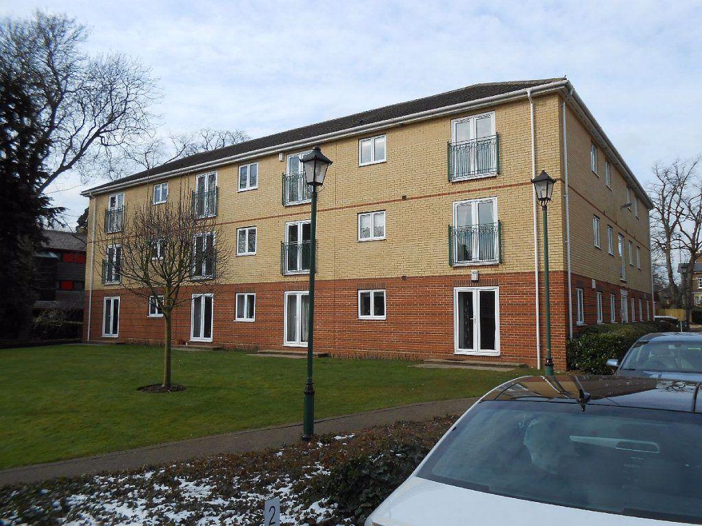 Belgravia House, Thorpe Road... 2 bed flat £750 pcm (£173 pw)