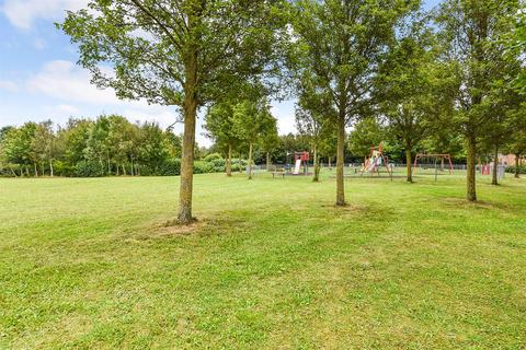 15 Bluebell Close, Andover, SP10 3XE