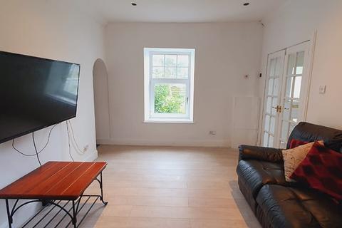Newlands, 14 Auchamore Road, Dunoon, PA23 7DY