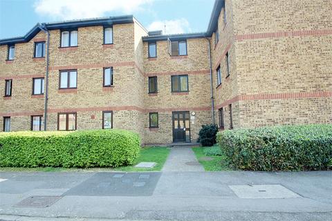 74 Westfield Close, Enfield, EN3 7RU