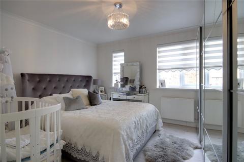 74 Westfield Close, Enfield, EN3 7RU