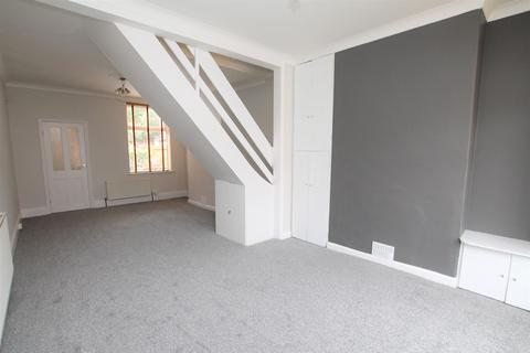 2 bedroom terraced house to rent, Welbeck Street, HU5