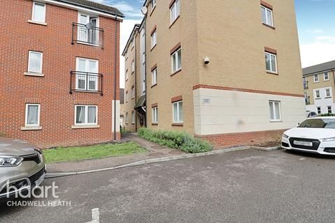 2 bedroom apartment for sale - Yoxford Court, Glandford Way, Romford