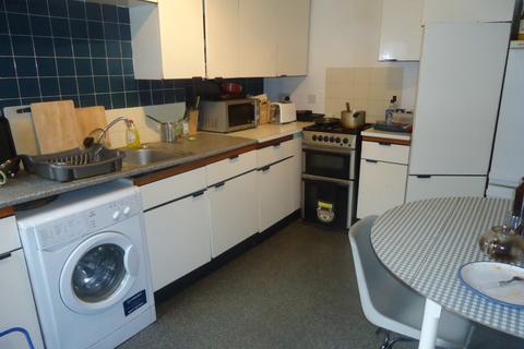 1 bedroom in a house share to rent, A, Woodland Rise, Muswell Hill, N10
