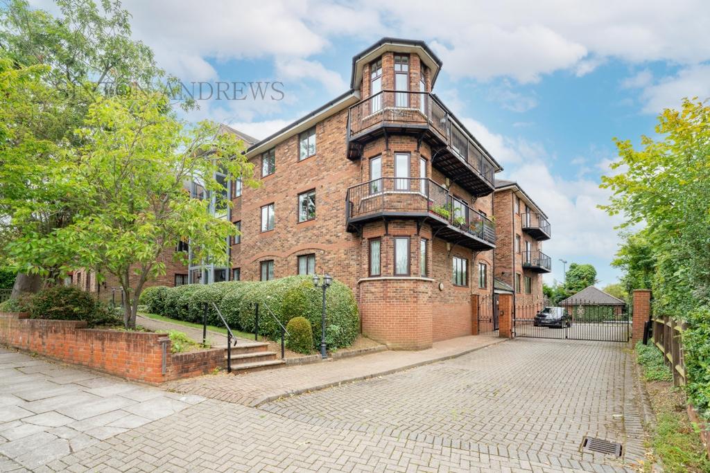 Beechcroft House, Park View Road, Ealing, W5 2 bed flat £710,000