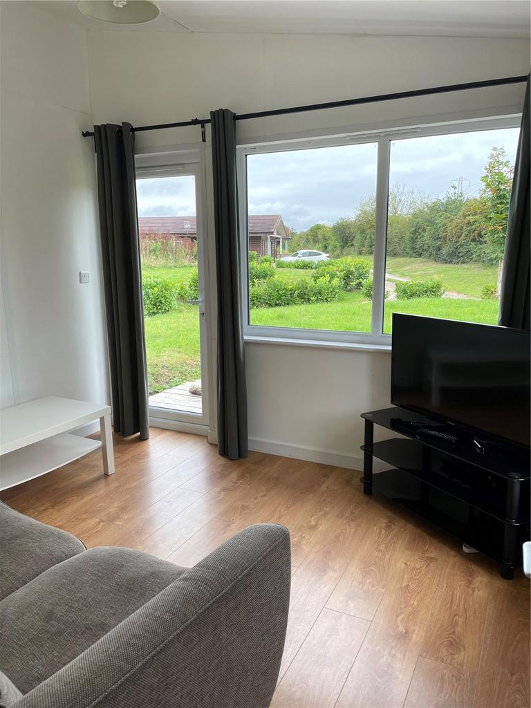 Chilton Trinity, Bridgwater, TA5 1 bed parking £825 pcm (£190 pw)