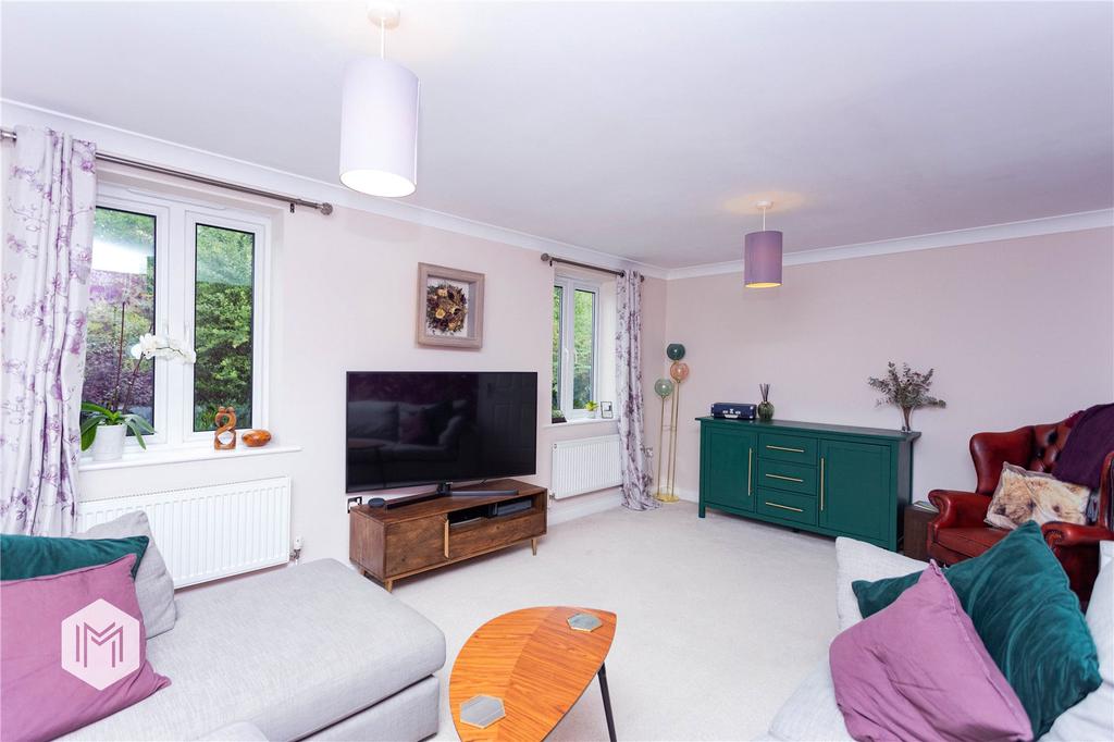 Vanguard Close, Bury, BL8 3 bed townhouse £220,000