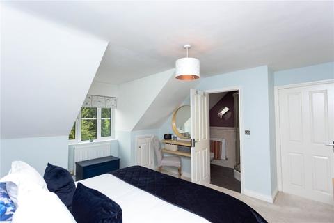 27 Vanguard Close, Bury, BL8 1NF