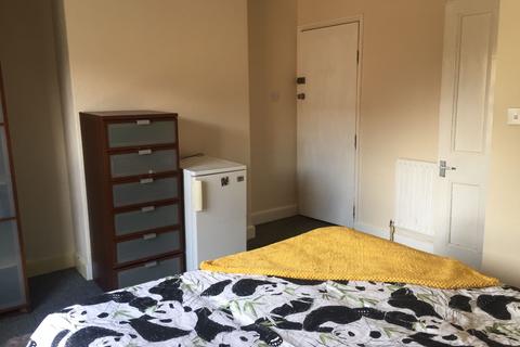 House share to rent - Cross Street, Spalding