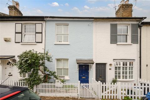 25 Albert Road, Richmond, TW10 6DJ