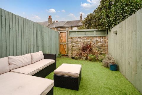 25 Albert Road, Richmond, TW10 6DJ
