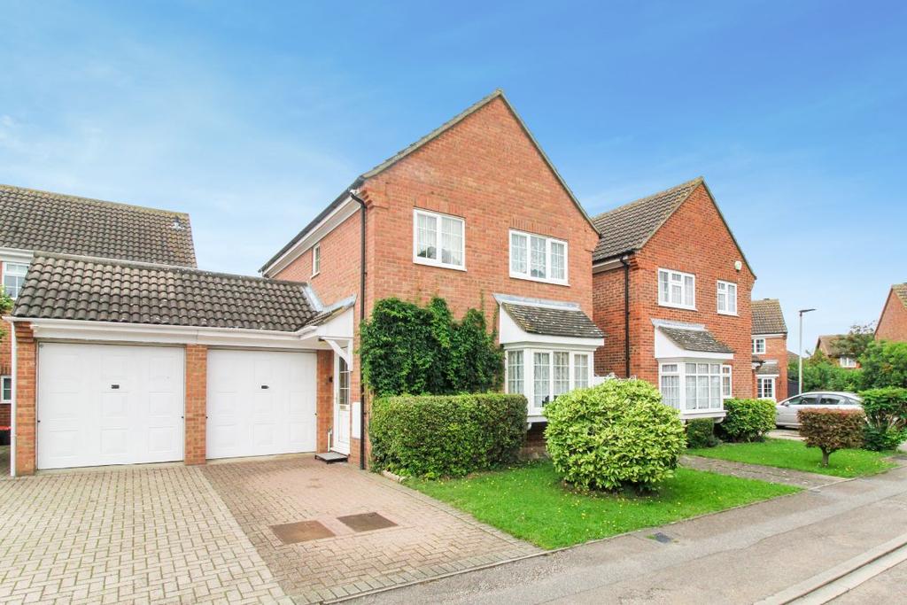 Newstead Way, Bedford 4 bed detached house £375,000