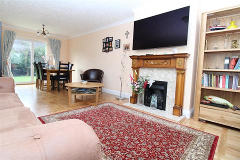 31 Bixley Drive, Rushmere St Andrew, Ipswich, IP4 5TX