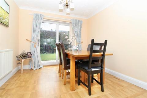 31 Bixley Drive, Rushmere St Andrew, Ipswich, IP4 5TX