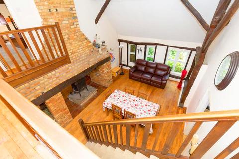 6 bedroom barn conversion for sale, Manor Farm Court CB24