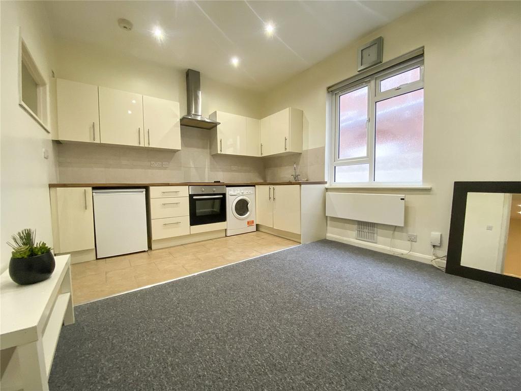Open Plan Living/Kit