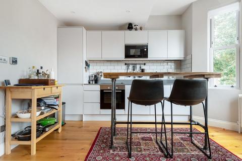 Flat 2, 3 Willcott Road, London, W3 9QX