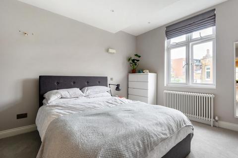 Flat 2, 3 Willcott Road, London, W3 9QX
