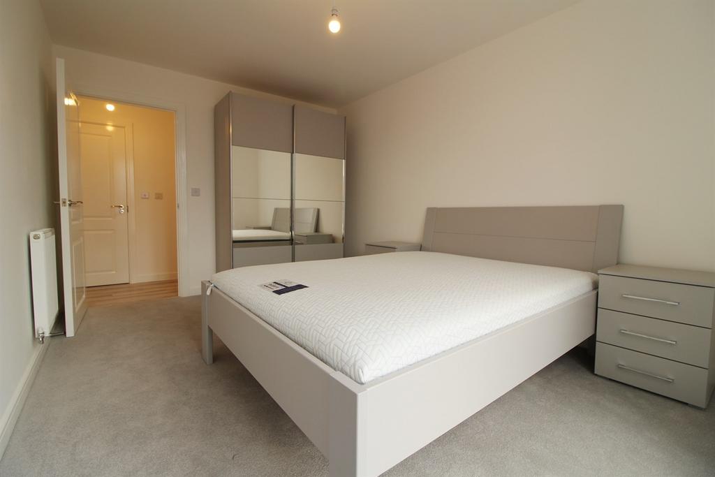 Bedroom&#43;