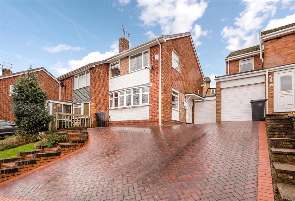 Balmoral Road, Wordsley, DY8 5HX 3 bed semidetached house £240,000